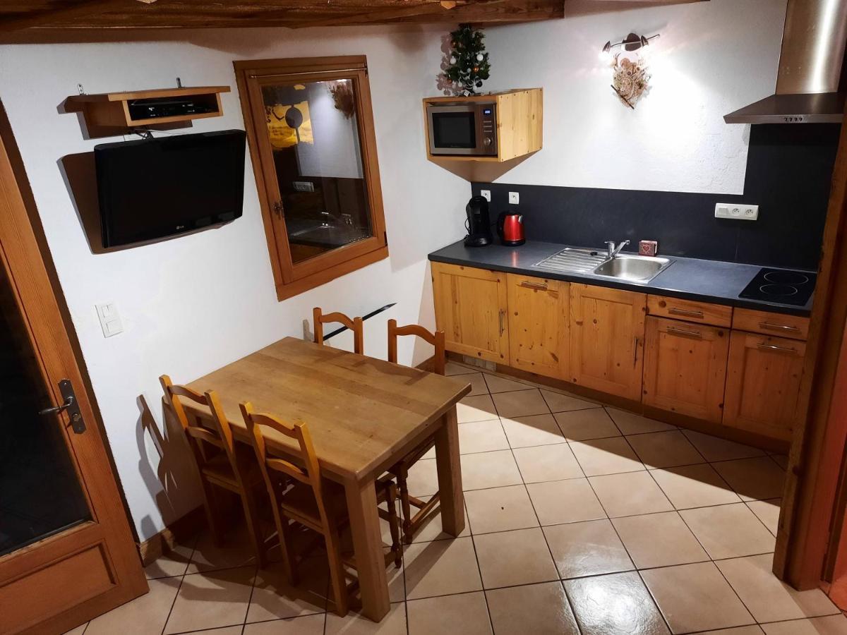 Le Petit Caboin Guest House Seytroux Exterior photo